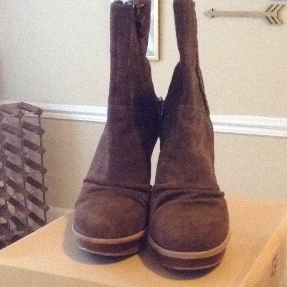 UGG Suede Platform Heel Boot